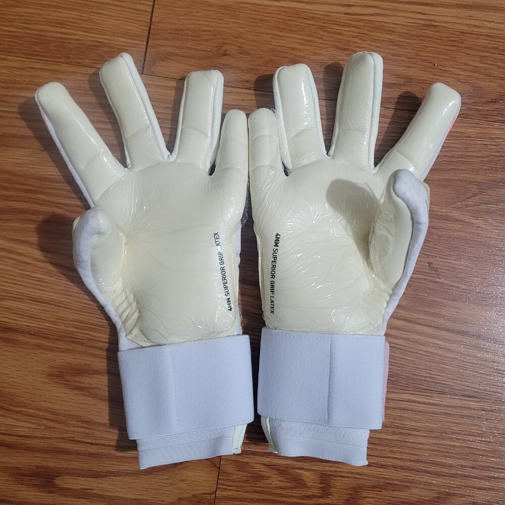 PUMA Football Soccer Ultra Ultimate Hybrid GoalKeeper Gloves White Red Black 7 8 - Picture 7 of 12